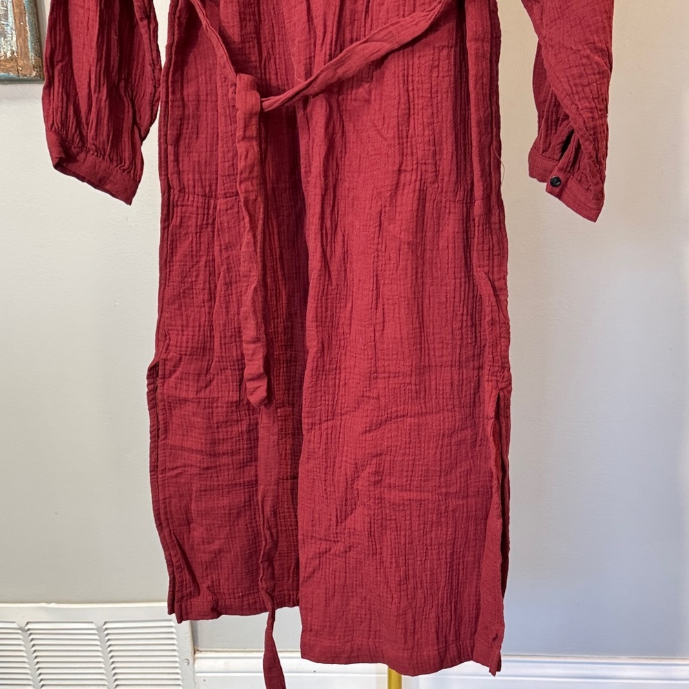 Universal Thread Wine Red Textured Button-Up Midi Dress - Picture 4 of 11